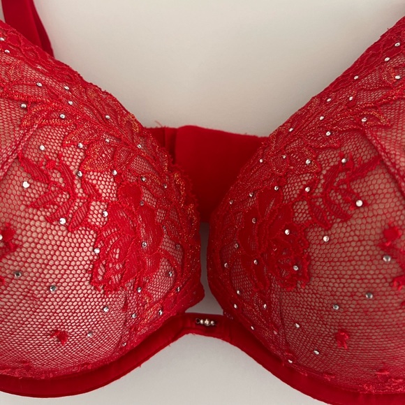 Victoria’s Secret’s Red Lace Push Up Bra Size 36DD - Picture 7 of 7